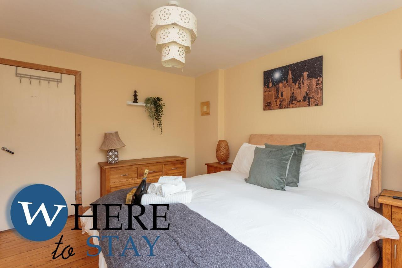 Lovely Apartment By The Hillwood Park-Free Parking Edinburgh Ngoại thất bức ảnh